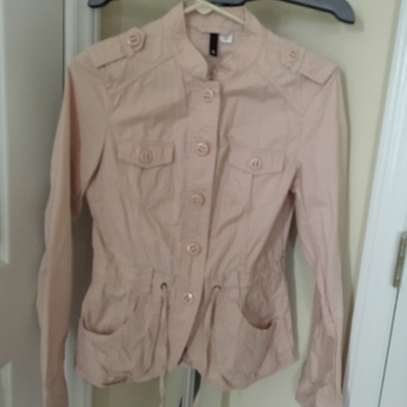 Spring, light pink jacket - Picture 3 of 4